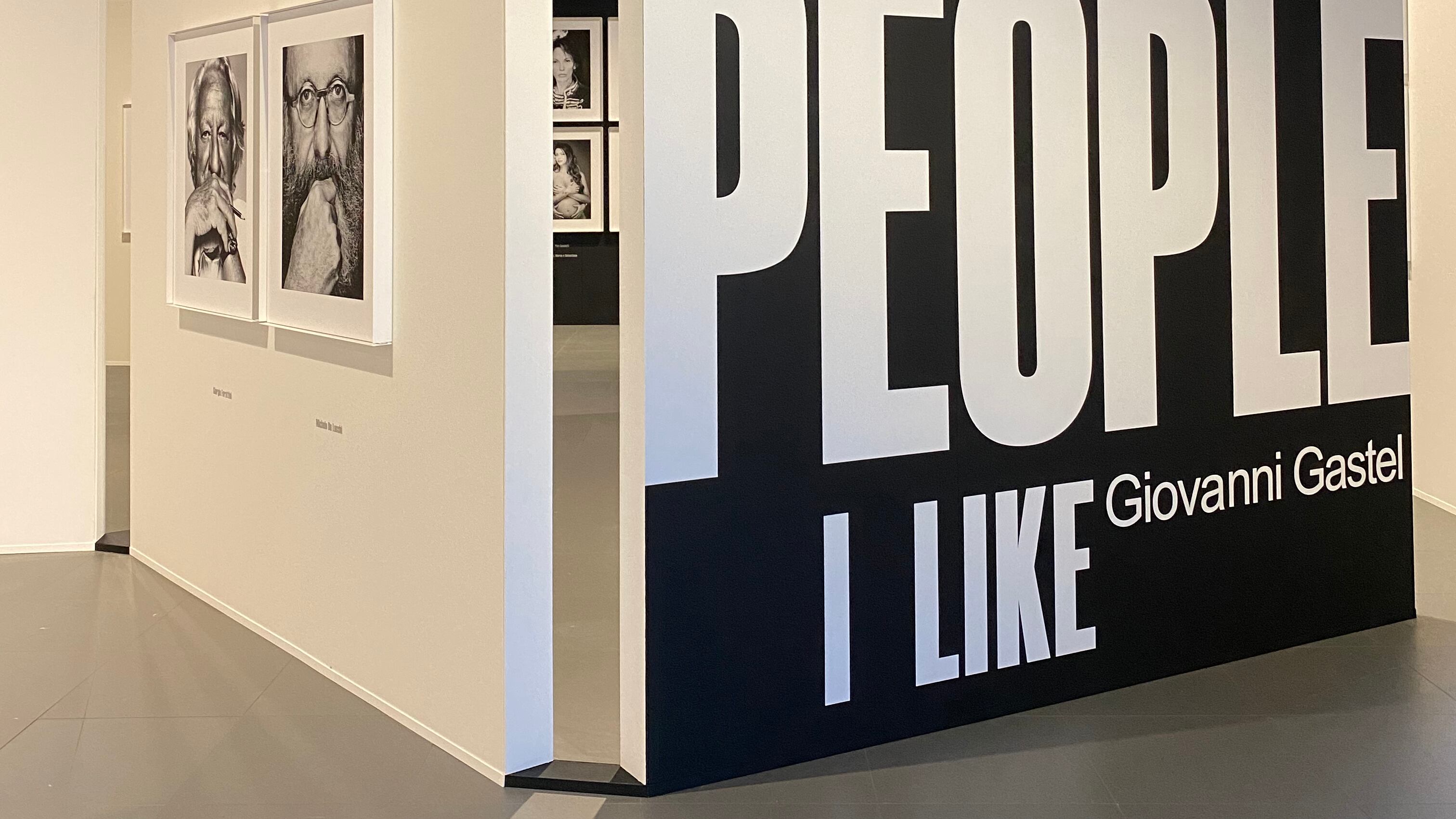 "The People I Like": Gastel si racconta in 200 fototessere
