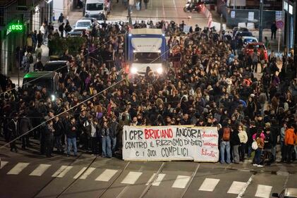 Manifestazione no Cpr a Torino 1