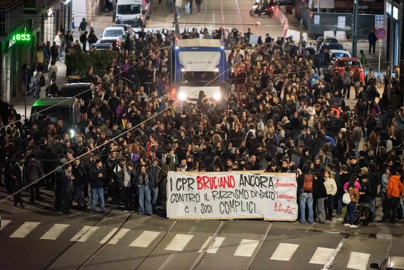 Manifestazione no Cpr a Torino 1