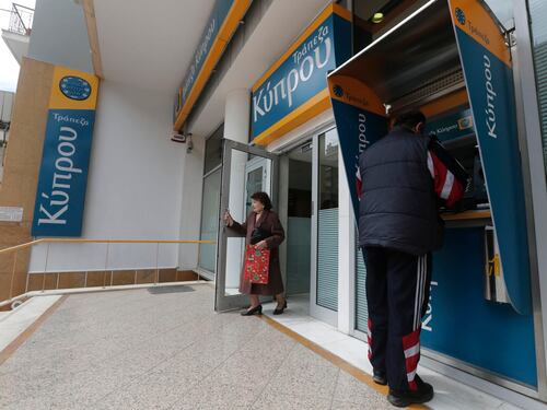Cipro, domani riaprono le banche