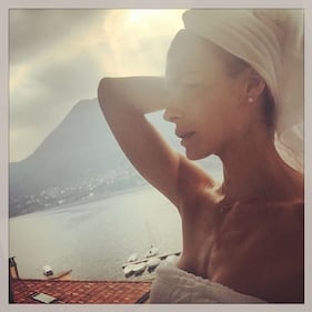 Martina Colombari, topless a Ibiza 25
