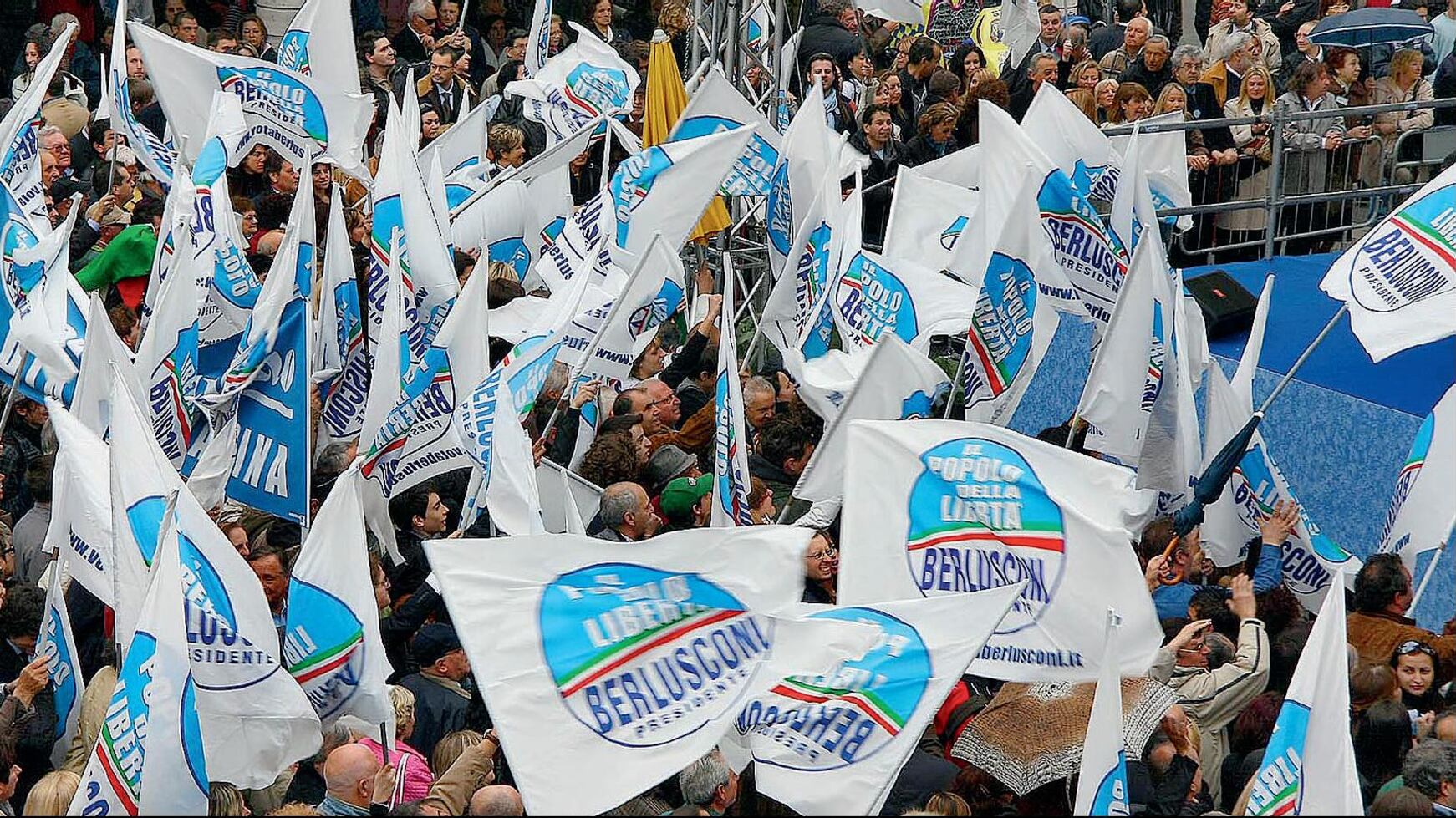 Il Pdl ringrazia il Cavaliere: un atto di generosità
