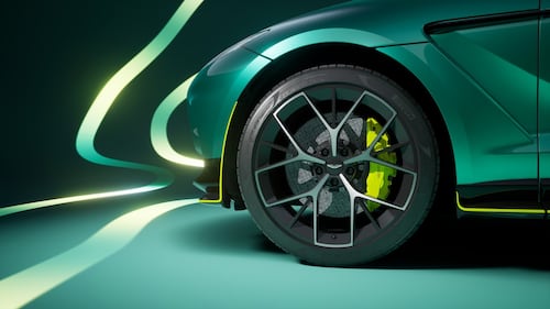  Aston Martin DBX707 AMR24, guarda tutte le foto 6