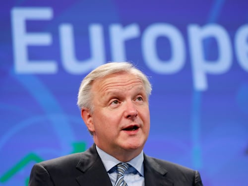 Rehn paragona l'Italia alla Ferrari, poi sbanda
