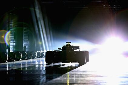 La Mercedes esce allo scoperto: ecco le foto della nuova W09 9