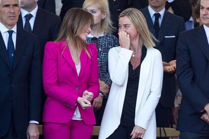 2 giugno, la Boschi in fuxia scherza con Casini 10