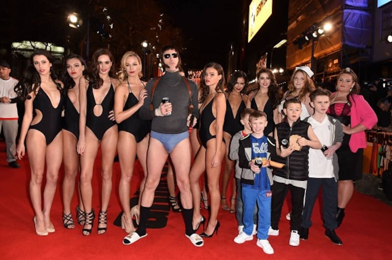 Il red carpet trash di Sasha Baron Cohen: le foto 4