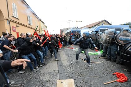 Scontri a Bagnoli 3