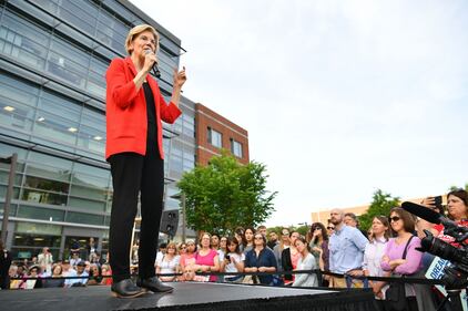 a candidata Elizabeth Warren in campagna elettorale per le Elezioni del 2020 6