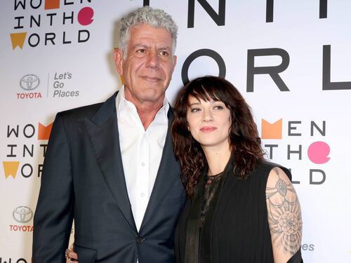 "Smettila di rompere". Gli ultimi messaggi di Asia Argento al compagno morto suicida
