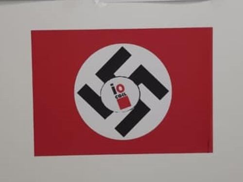 Svastica sul logo Cgil nell'ufficio del sindacato