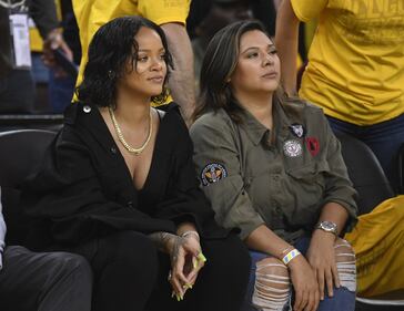 Rihanna, top trasparente su Instagram 10