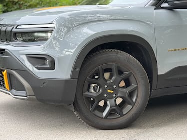 Jeep Avenger 4xe: la gallery del nuovo B-SUV ibrido e integrale 5