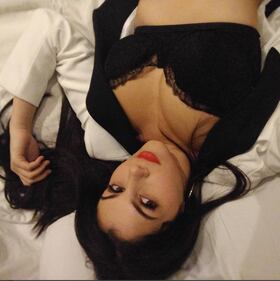 Lingerie hot per le star a Natale 21