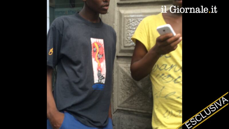 Porta Venezia: tutti in coda per avere i documenti falsi e lasciare l'Italia 1