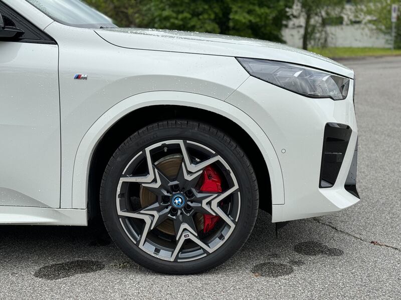 BMW iX2 xDrive 30: la gallery del nuovo suv elettrico sportivo 7