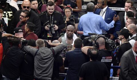 Mayweather timbra il 50-0 contro McGregor 7
