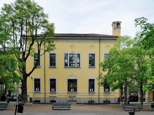 La scuola di via Crocefisso di nuovo invasa dai topi: scatta la protesta delle famiglie