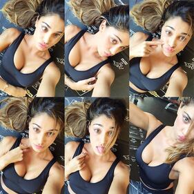 Belen Rodriguez, una vita social: le foto sexy 10