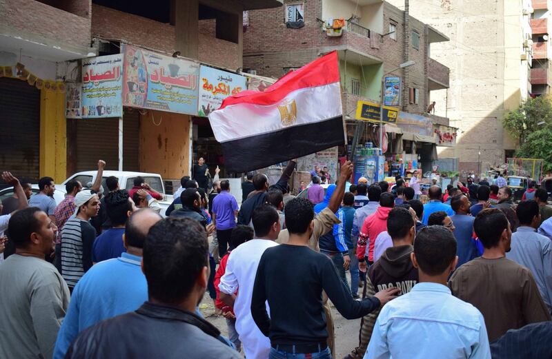 Manifestanti pro-Morsi in corteo a Giza 2