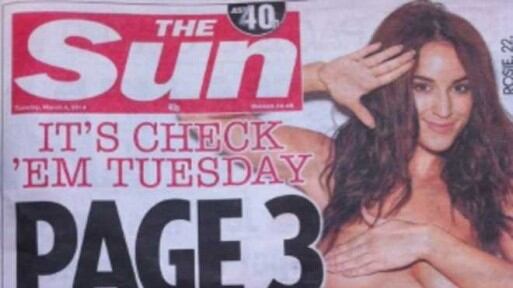 I lettori (maschi) del Sun contro Murdoch: "Giù le mani dal topless di pagina 3"