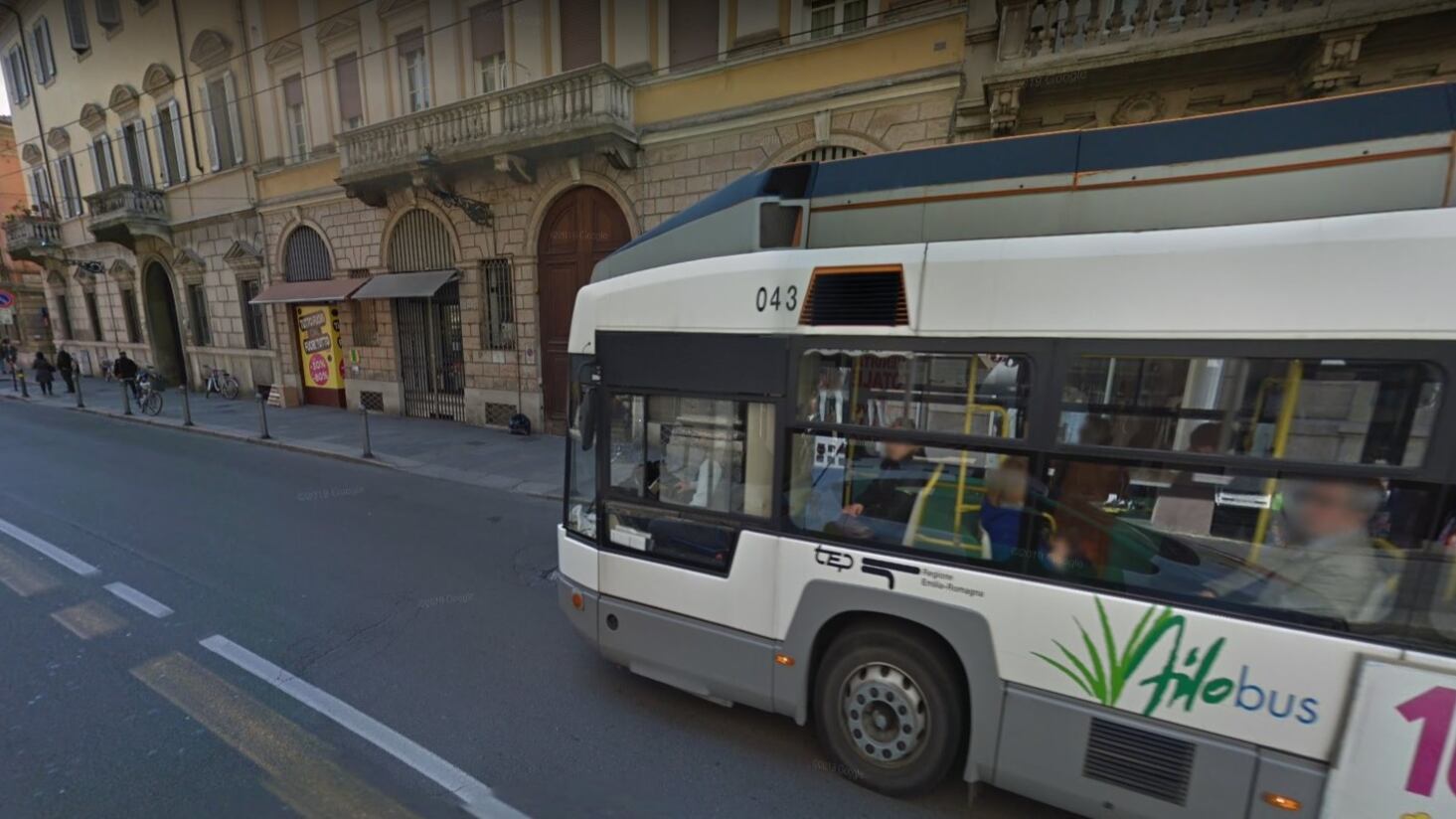 Parma, senza biglietto aggrediscono controllori: nigeriani denunciati