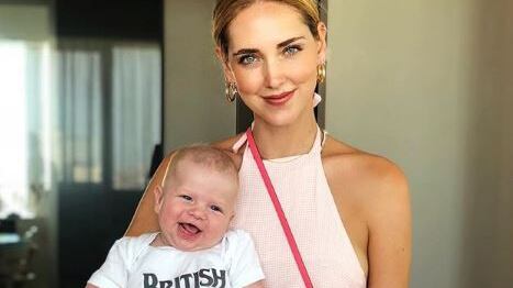 Chiara Ferragni: "Ho rinunciato ad allattare per lavoro. Non ci si deve annullare per un figlio"
