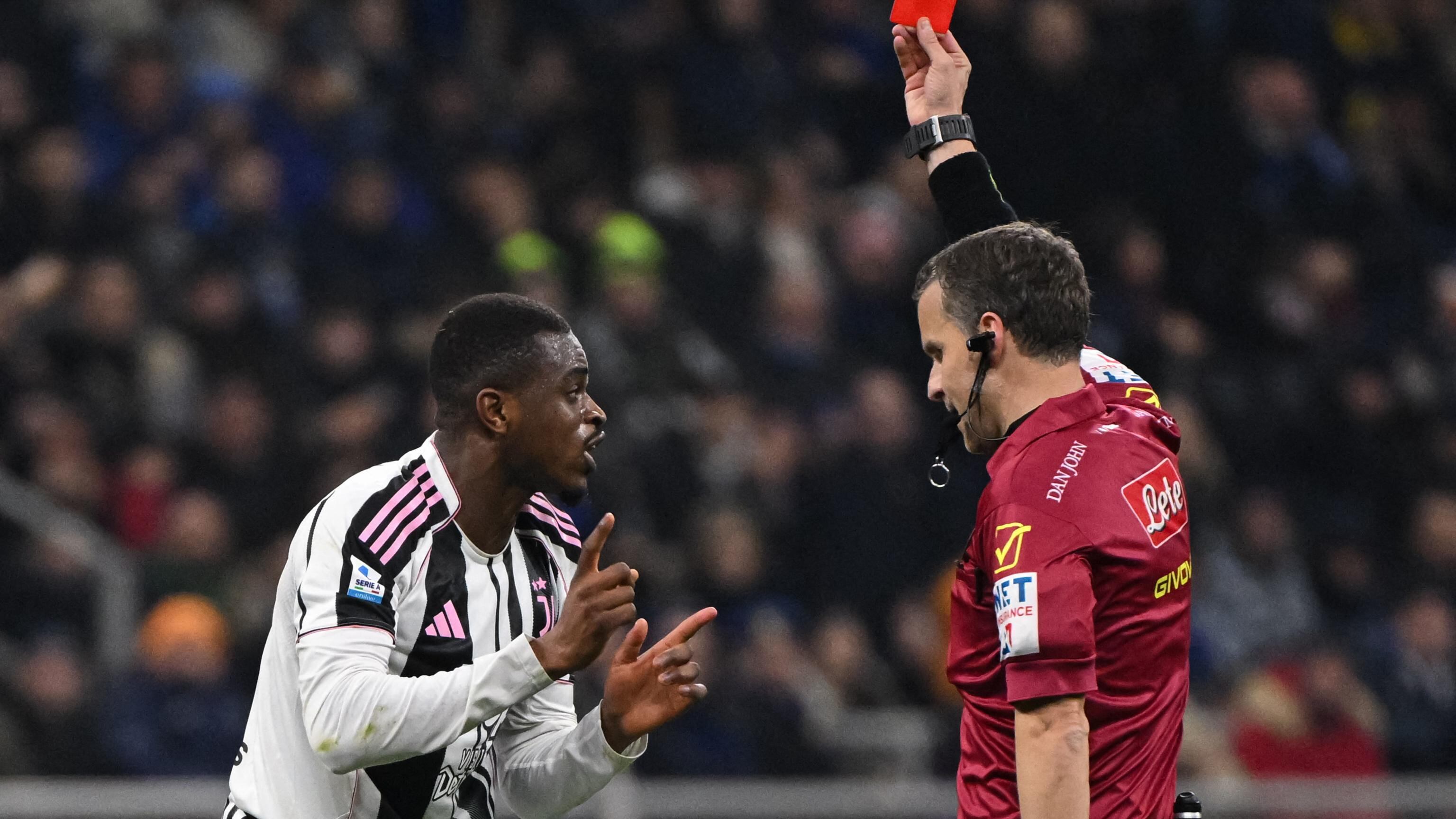 Ifab, nuove regole: basta perdite di tempo e maggiori poteri al Var