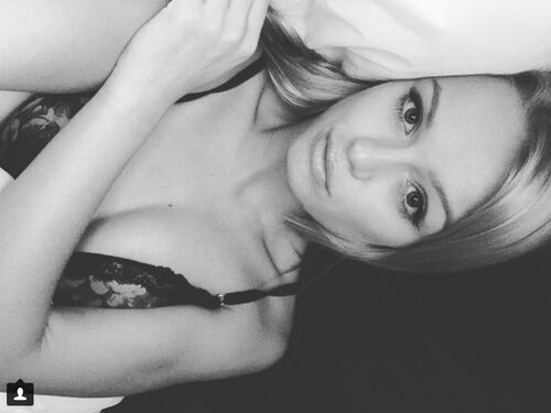 Mercedesz Henger, sexy in lingerie sui social