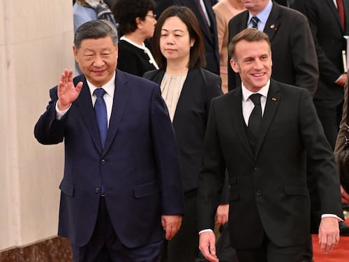 "Assalto" di Macron alla Cina: affari, jet e ambizioni da potenza europea