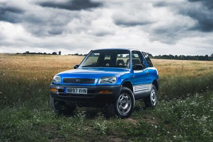 Toyota RAV4 (1994), guarda tutte le foto 4