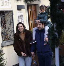 Il leader della Lega a Bormio con figlia e fidanzata 2