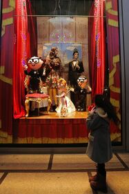 Natale alla Rinascente con le vetrine di Dolce & Gabbana 2