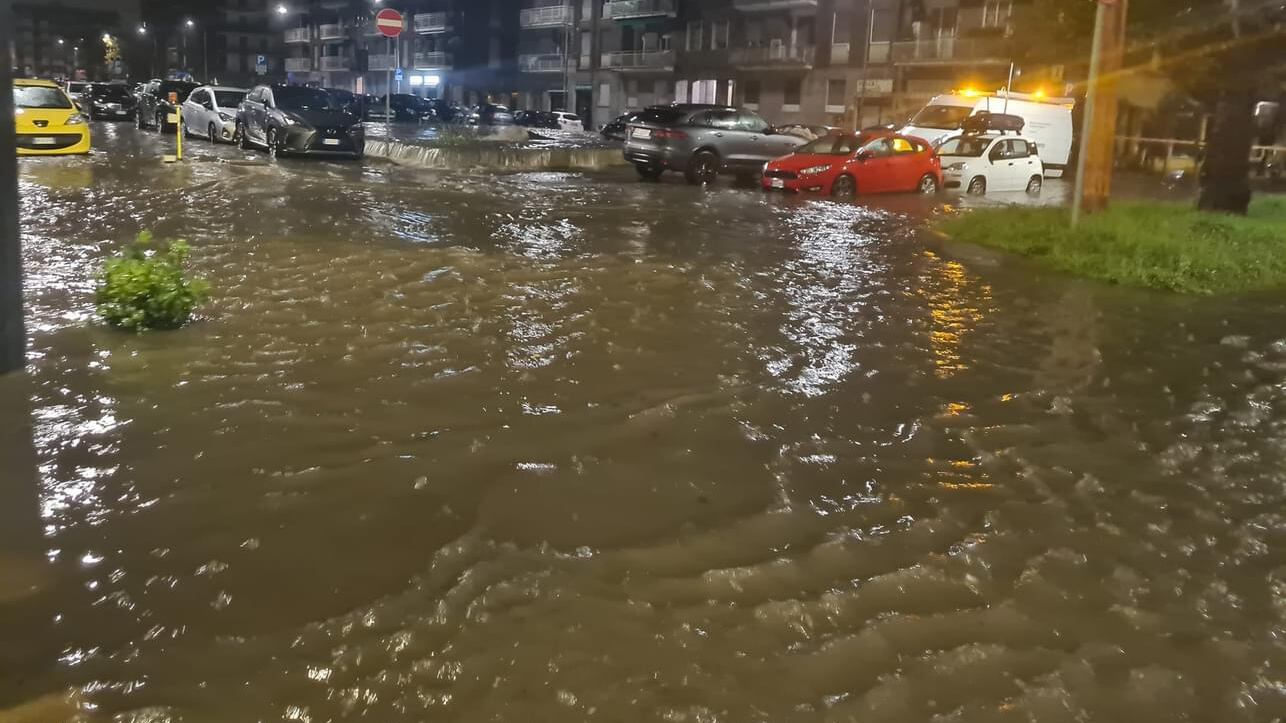 La drammatica conta dei danni dopo l'esondazione del Seveso