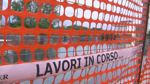 Così si presenta Agrimonda con il telo contro le esalazioni 3