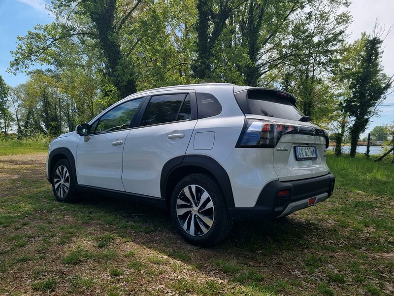Suzuki S-Cross Hybrid 140V: guarda le foto  7