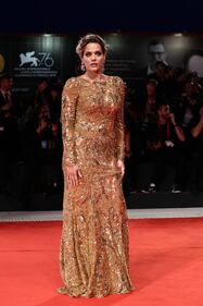 Il red carpet di Venezia brilla con Laura Chiatti 6