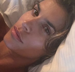 Elisabetta Canalis sexy in spiaggia 6