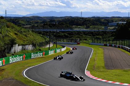 Formula Uno, Hamilton in trionfo a Suzuka: le immagini del gp del Giappone 7