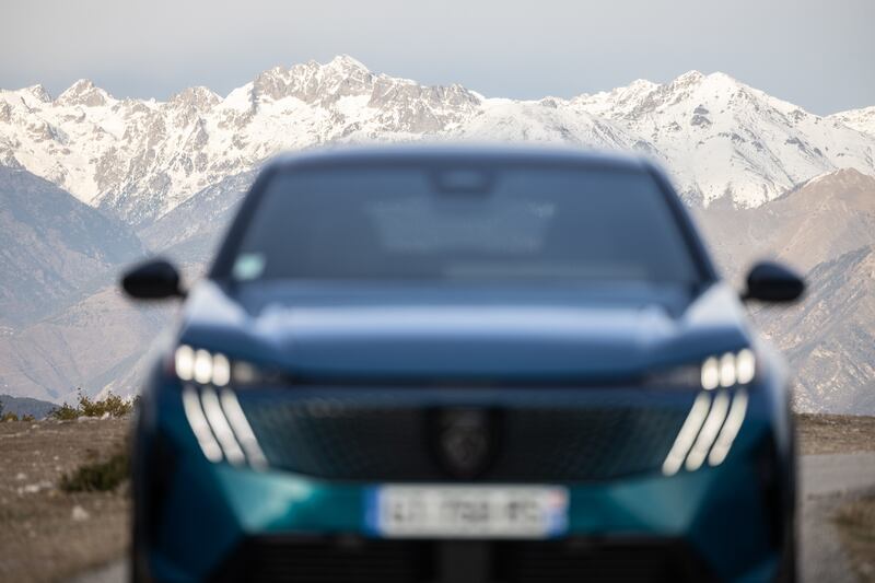 Peugeot e-3008: guarda tutte le foto 17