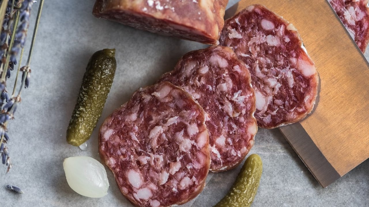 Salame Felino IGP, allarme salmonella, tre marchi richiamati: quali evitare per non correre rischi