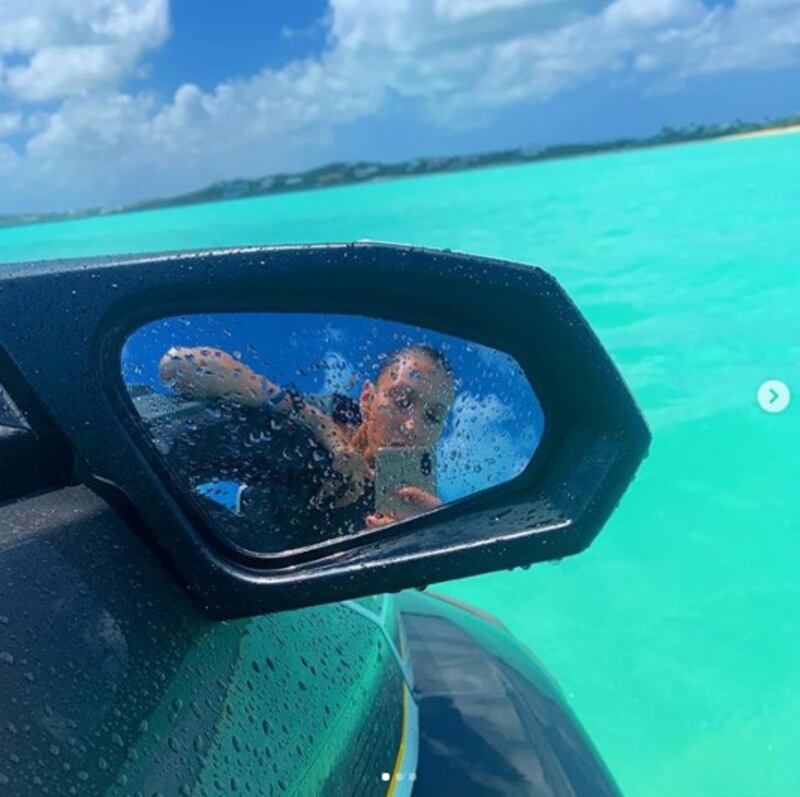 Bella Hadid, le immagini più sexy 13
