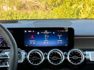 Mercedes GLB 2024: guarda la gallery del suv tedesco premium 18