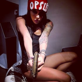 Veronica Ciardi, sexy foto nel carrello della spesa  3