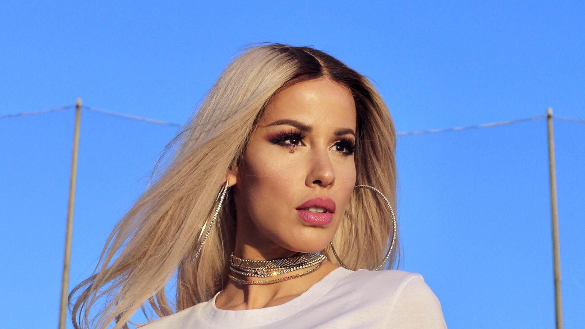 "Ora a colpi di rap e pop vi porto sulla Luna"