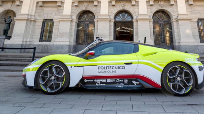 L'intelligenza artificiale al volante di una Maserati lungo la Mille Miglia