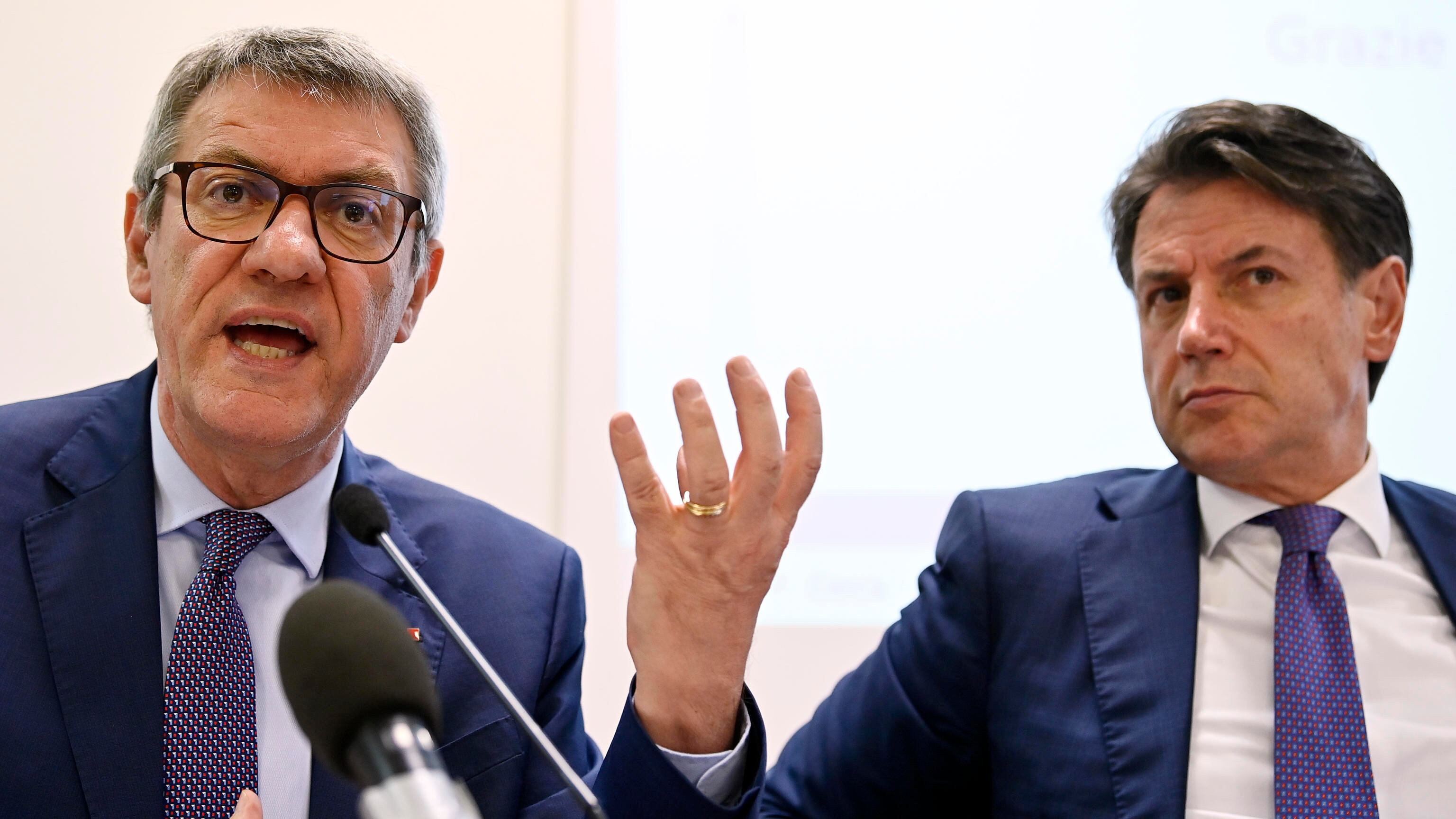 Tornano gli slogan acchiappavoti: l'asse Landini-Conte contro il governo