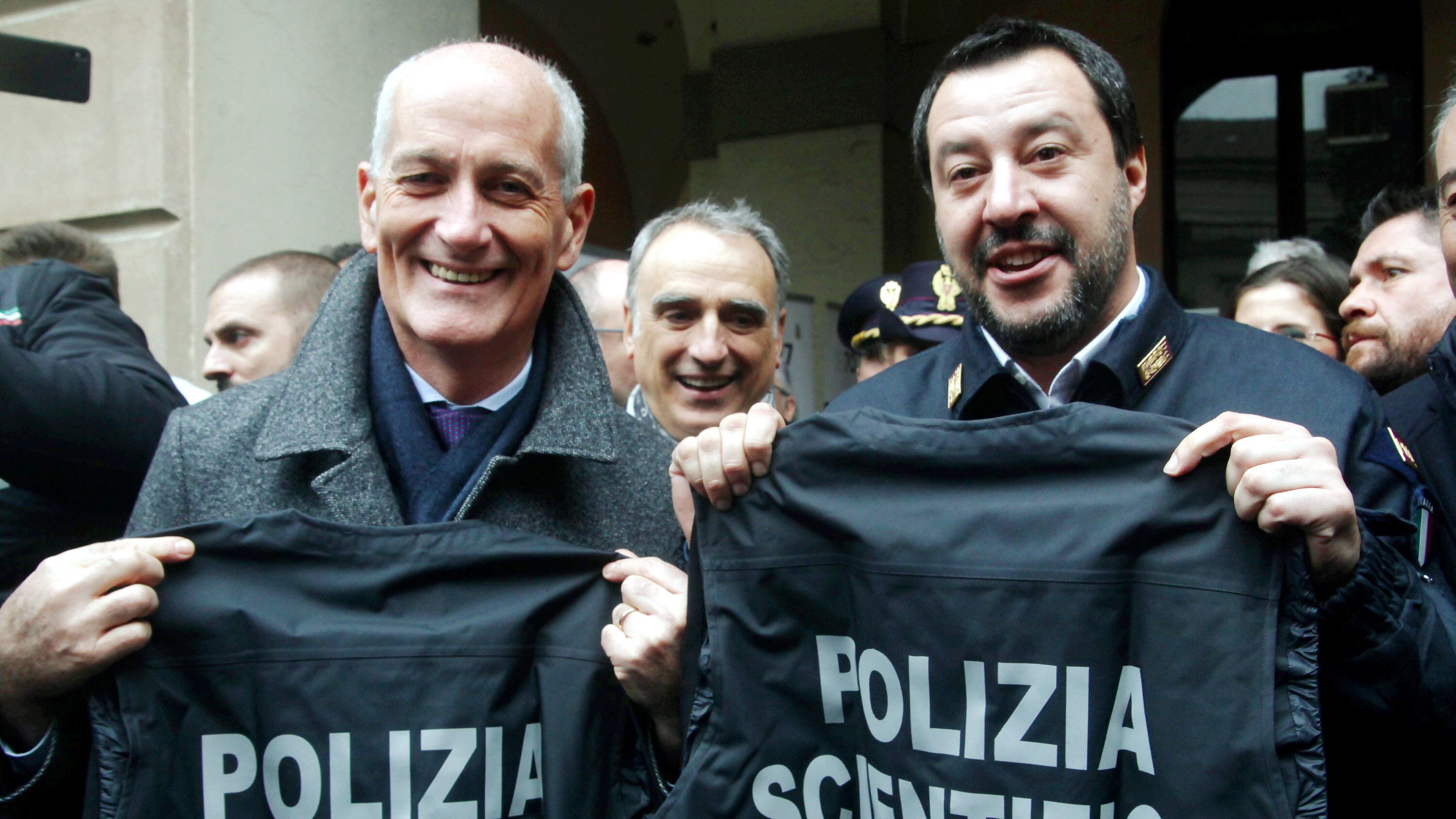 La Scientifica apre il suo "Csi" per la mappa italiana del Dna