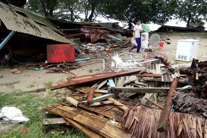 L'Indonesia devastata dalla furia dello tsunami 6
