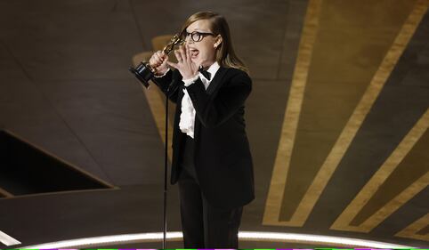 Sarah Polley premiata con l'Oscar per la migliore sceneggiatura non originale per il film "Women Talking"